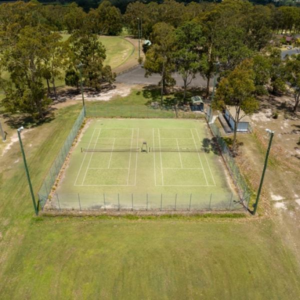 Tenambit tennis courts