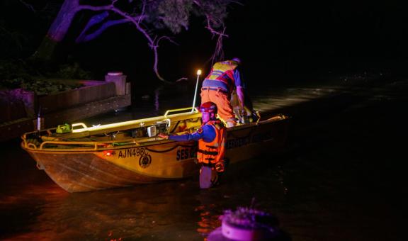 SES boat in Hunter River at Morpeth