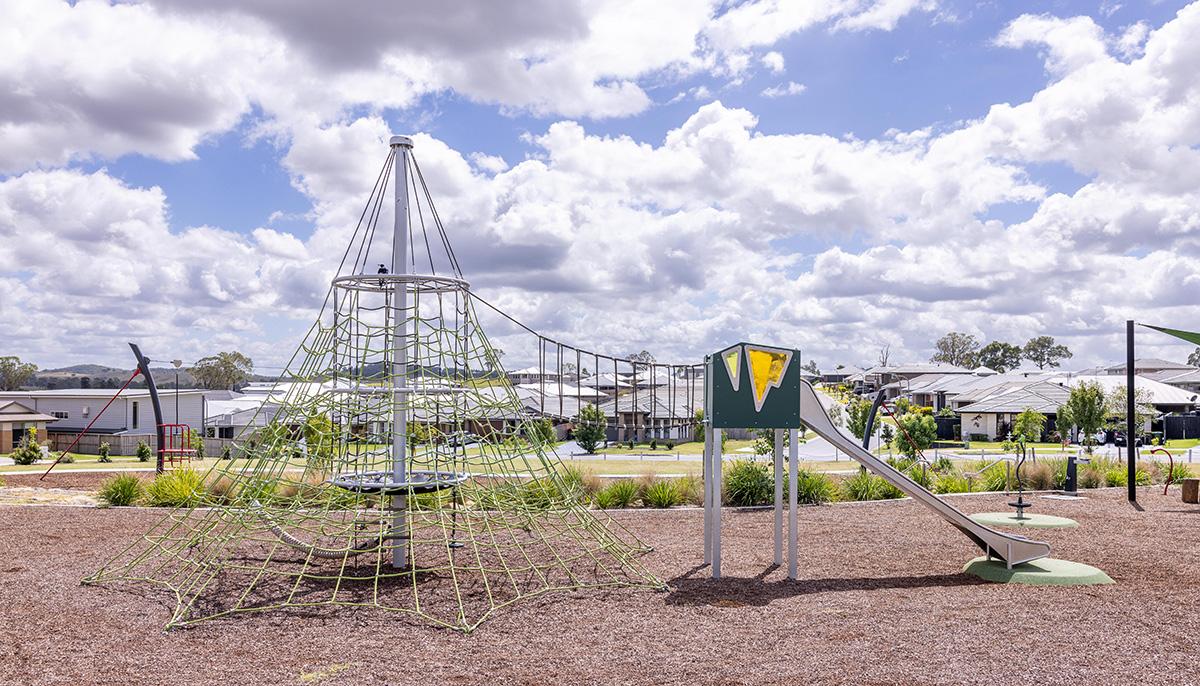 Playground equipment 