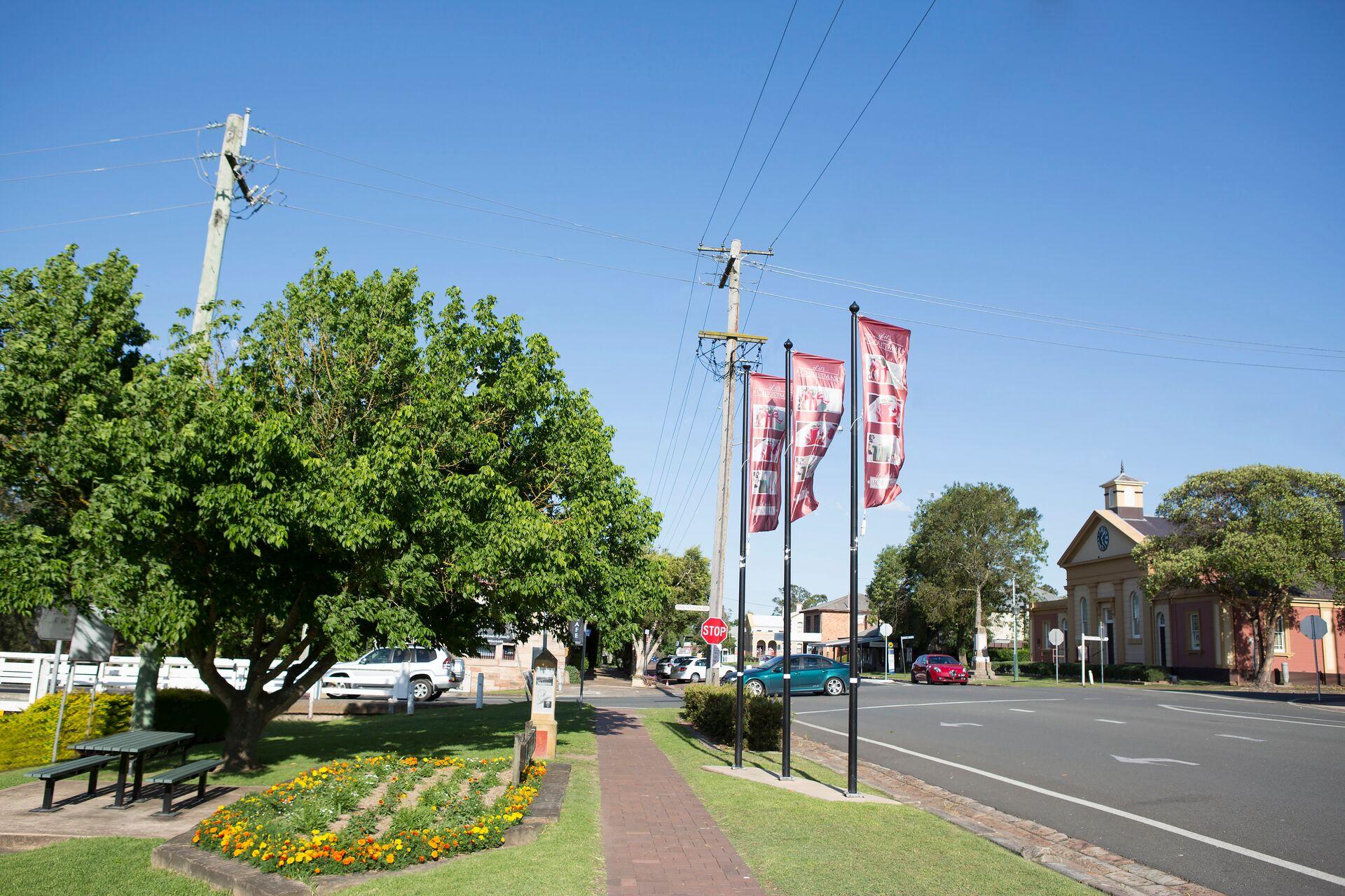 Entering from footpath