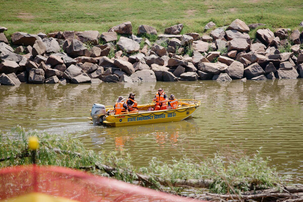 SES boat in Hunter River